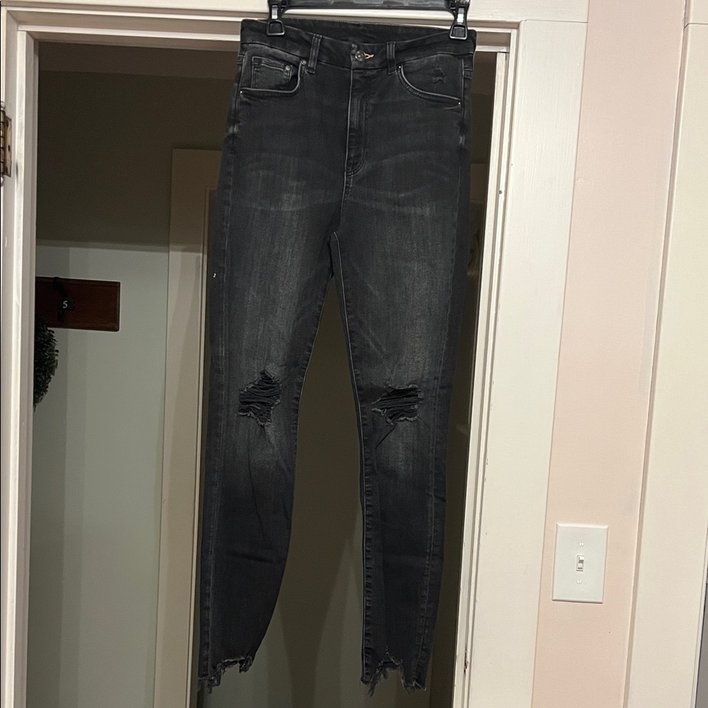 Edgy Black Distressed Skinny Jeans